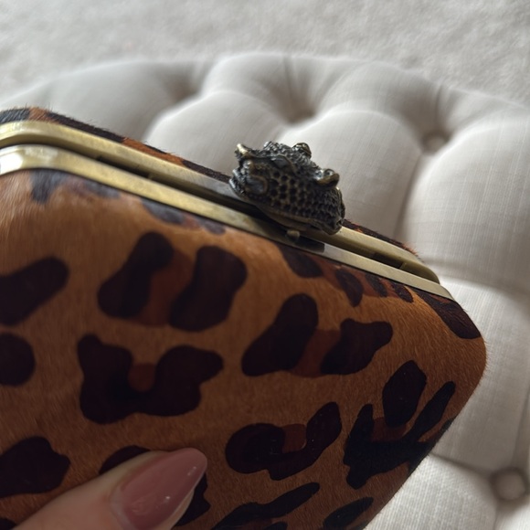 Leopard Print Clutch - Picture 6 of 6